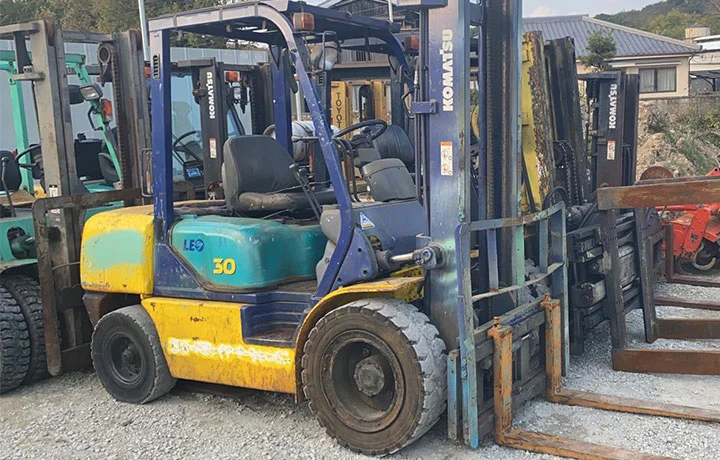 フォークリフト KOMATSU M117